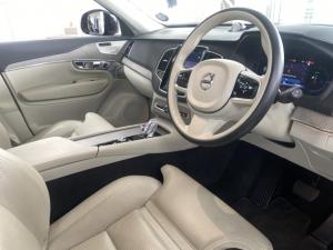 Volvo XC90 T8 Recharge AWD Ultra Dark - Image 9