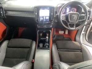 Volvo XC40 T3 R-Design auto - Image 13