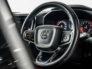 Volvo XC40 T3 R-Design auto - Image 17
