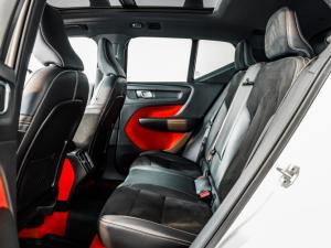 Volvo XC40 T3 R-Design auto - Image 23