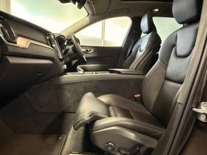 Volvo XC60 B6 AWD Ultimate Dark - Image 10