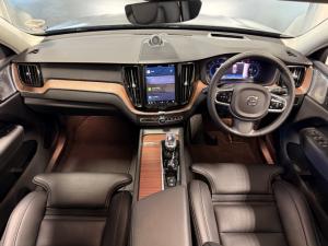 Volvo XC60 B6 AWD Ultimate Dark - Image 16