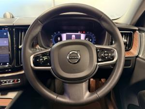 Volvo XC60 B6 AWD Ultimate Dark - Image 18