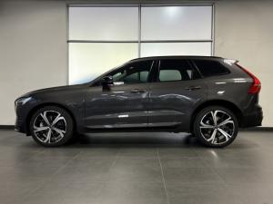 Volvo XC60 B6 AWD Ultimate Dark - Image 4
