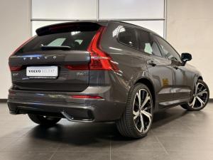 Volvo XC60 B6 AWD Ultimate Dark - Image 9