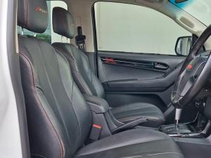 Isuzu D-Max 250 double cab X-Rider auto - Image 8