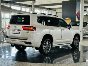 Toyota Land Cruiser 300 3.3D ZX - Image 2