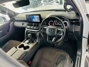 Toyota Land Cruiser 300 3.3D ZX - Image 4