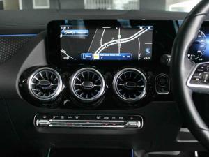 Mercedes-Benz GLA GLA200 Progressive - Image 11