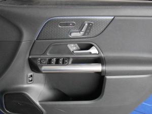 Mercedes-Benz GLA GLA200 Progressive - Image 14