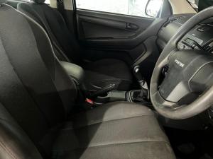 Isuzu D-Max 250 double cab Hi-Ride - Image 9