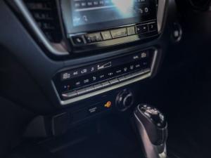 Isuzu D-Max 3.0TD double cab V-Cross 4x4 - Image 19