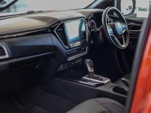 Isuzu D-Max 3.0TD double cab V-Cross 4x4 - Image 23
