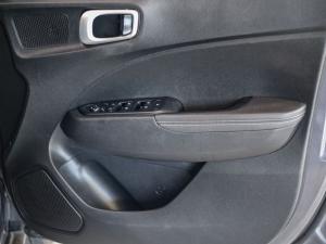 Hyundai Venue 1.0T Fluid auto - Image 17
