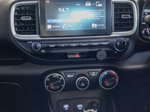 Hyundai Venue 1.0T Fluid auto - Image 18