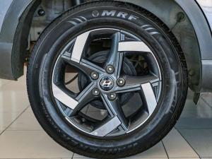 Hyundai Venue 1.0T Fluid auto - Image 19