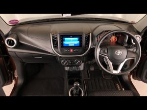 Toyota Vitz 1.0 XR manual - Image 6