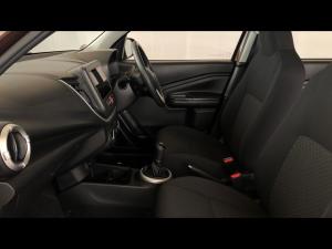 Toyota Vitz 1.0 XR manual - Image 7