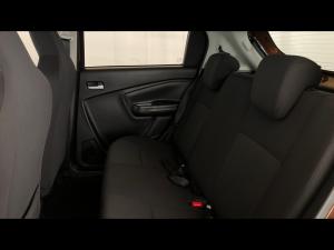 Toyota Vitz 1.0 XR manual - Image 11