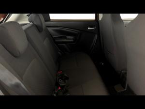 Toyota Vitz 1.0 XR manual - Image 12