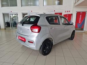 Toyota Vitz 1.0 XR manual - Image 2