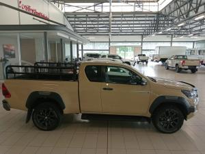 Toyota Hilux 2.8GD-6 Xtra cab Legend manual - Image 3