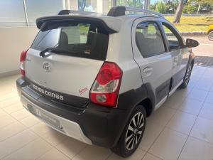 Toyota Etios Cross 1.5 Xs - Image 2