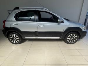 Toyota Etios Cross 1.5 Xs - Image 3