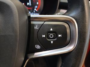 Volvo XC40 D4 AWD Momentum - Image 10