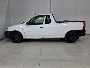 Nissan NP200 1.6i (aircon) - Image 2