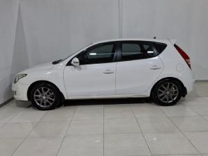 Hyundai i30 1.6 GLS - Image 2