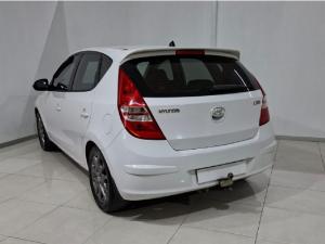 Hyundai i30 1.6 GLS - Image 3