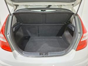 Hyundai i30 1.6 GLS - Image 5