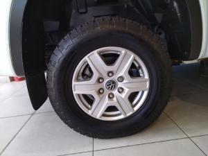 Volkswagen Amarok 2.0TDI double cab Life 4Motion auto - Image 15