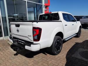 Nissan Navara 2.5DDTi double cab LE 4x4 - Image 3