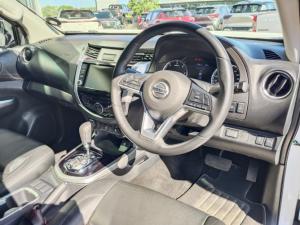 Nissan Navara 2.5DDTi double cab LE 4x4 - Image 6