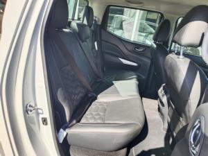 Nissan Navara 2.5DDTi double cab LE 4x4 - Image 9