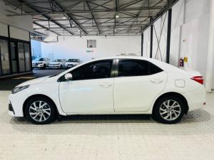Toyota Corolla 1.6 Prestige auto - Image 2