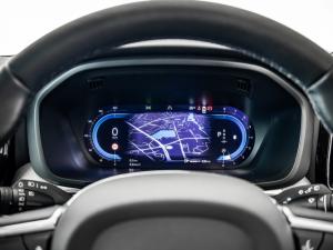 Volvo XC60 B5 AWD Essential - Image 11