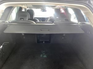 Volvo XC60 B5 AWD Essential - Image 12