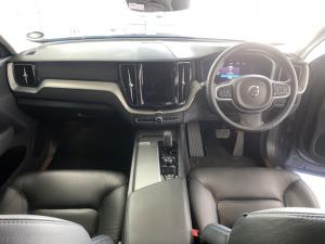 Volvo XC60 B5 AWD Essential - Image 14