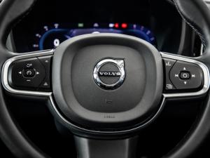 Volvo XC60 B5 AWD Essential - Image 22