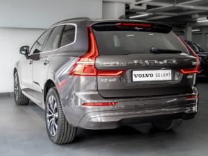 Volvo XC60 B5 AWD Essential - Image 2