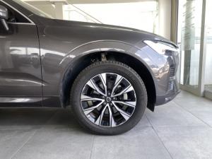 Volvo XC60 B5 AWD Essential - Image 8