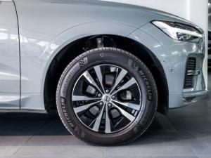 Volvo XC60 B5 AWD Essential - Image 10