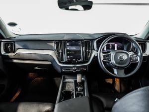 Volvo XC60 B5 AWD Essential - Image 15