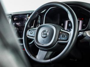 Volvo XC60 B5 AWD Essential - Image 5