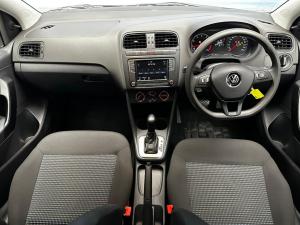 Volkswagen Polo Vivo hatch 1.6 Comfortline auto - Image 14
