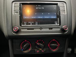 Volkswagen Polo Vivo hatch 1.6 Comfortline auto - Image 17
