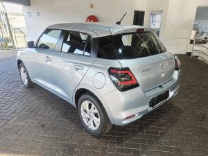 Suzuki Swift 1.2 GL+ auto - Image 9